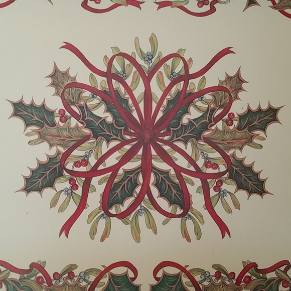 Wood serving tray Holly garland design - Picture 2 of 4